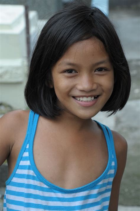 Petite Filipina teen girl naked shower. . Nud pinay